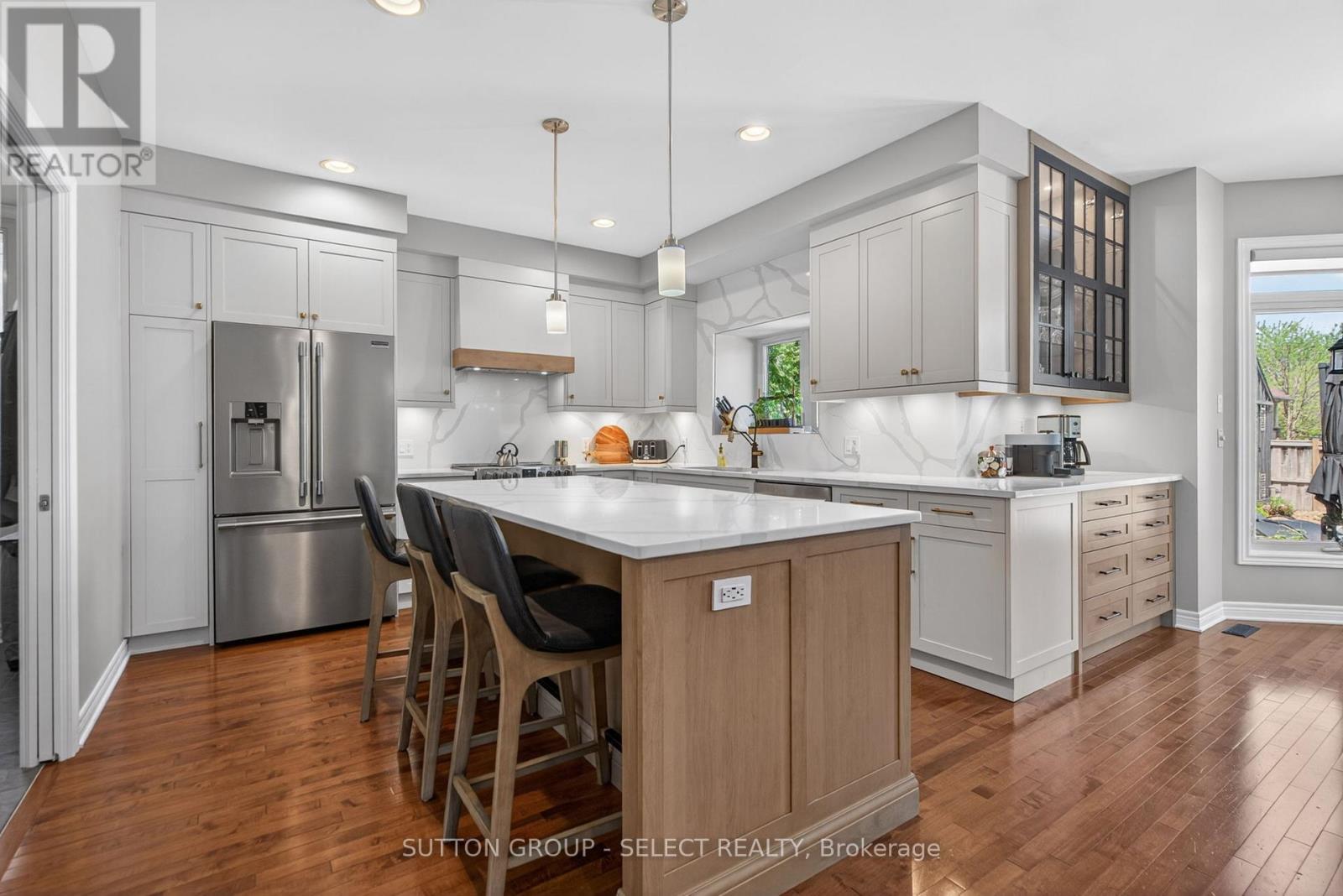 290 CHAMBERS COURT - 11