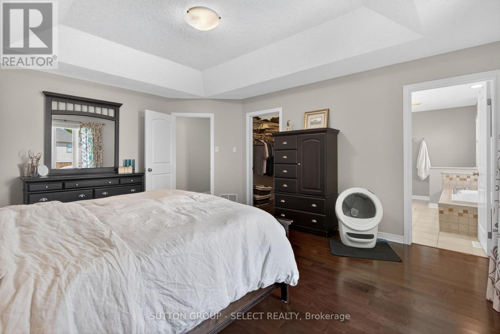 290 CHAMBERS COURT - 29
