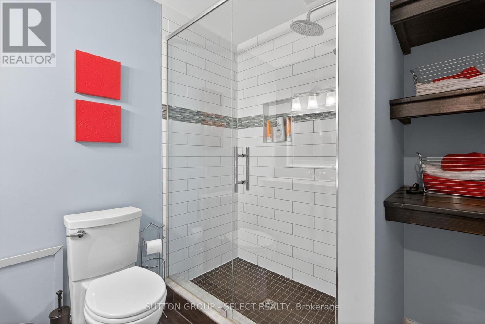 290 CHAMBERS COURT - 41