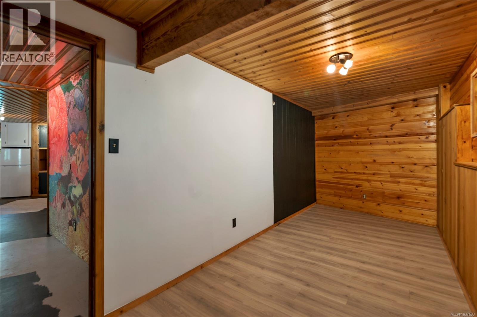 653 Green Rd - 13