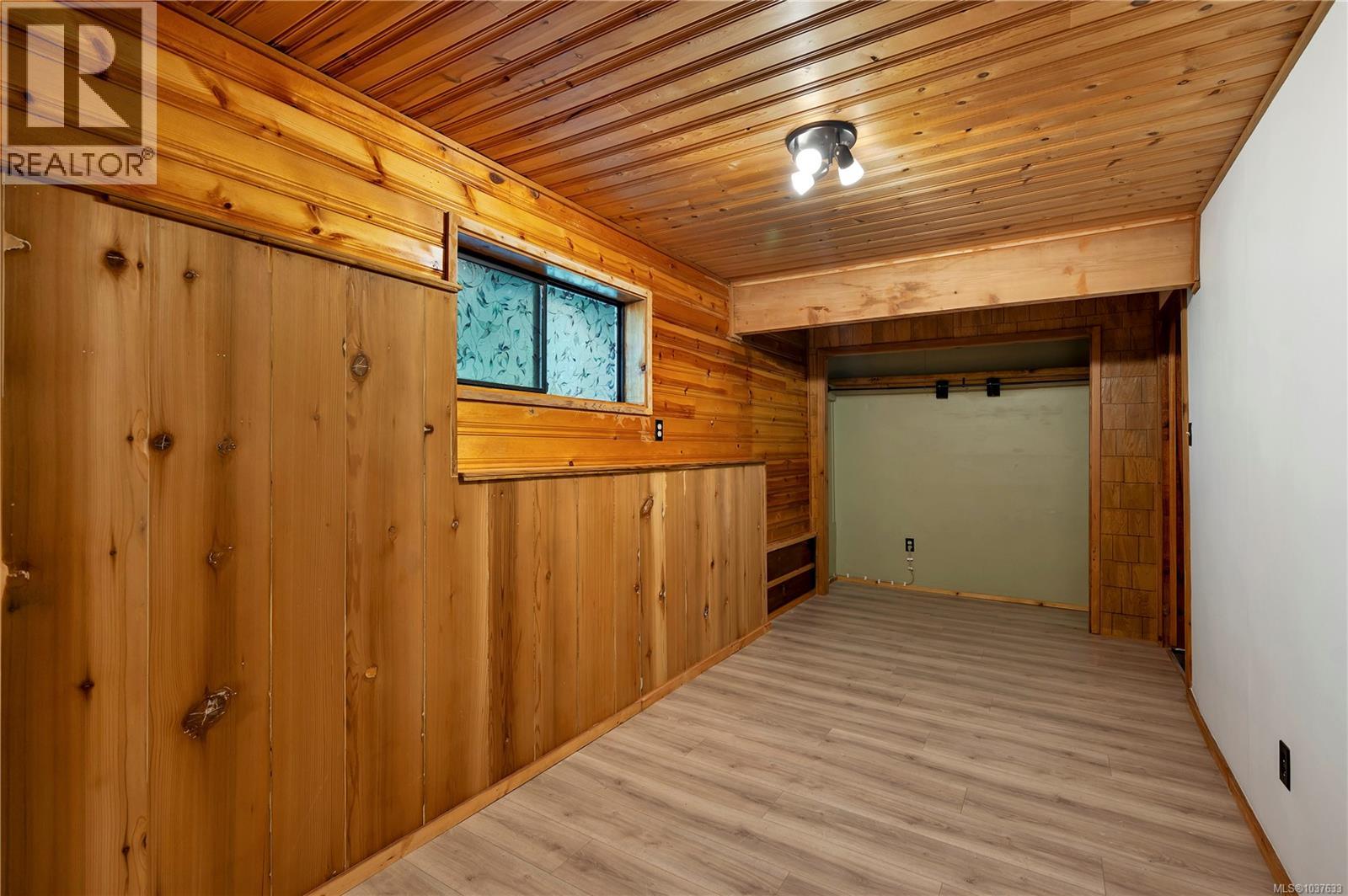 653 Green Rd - 14