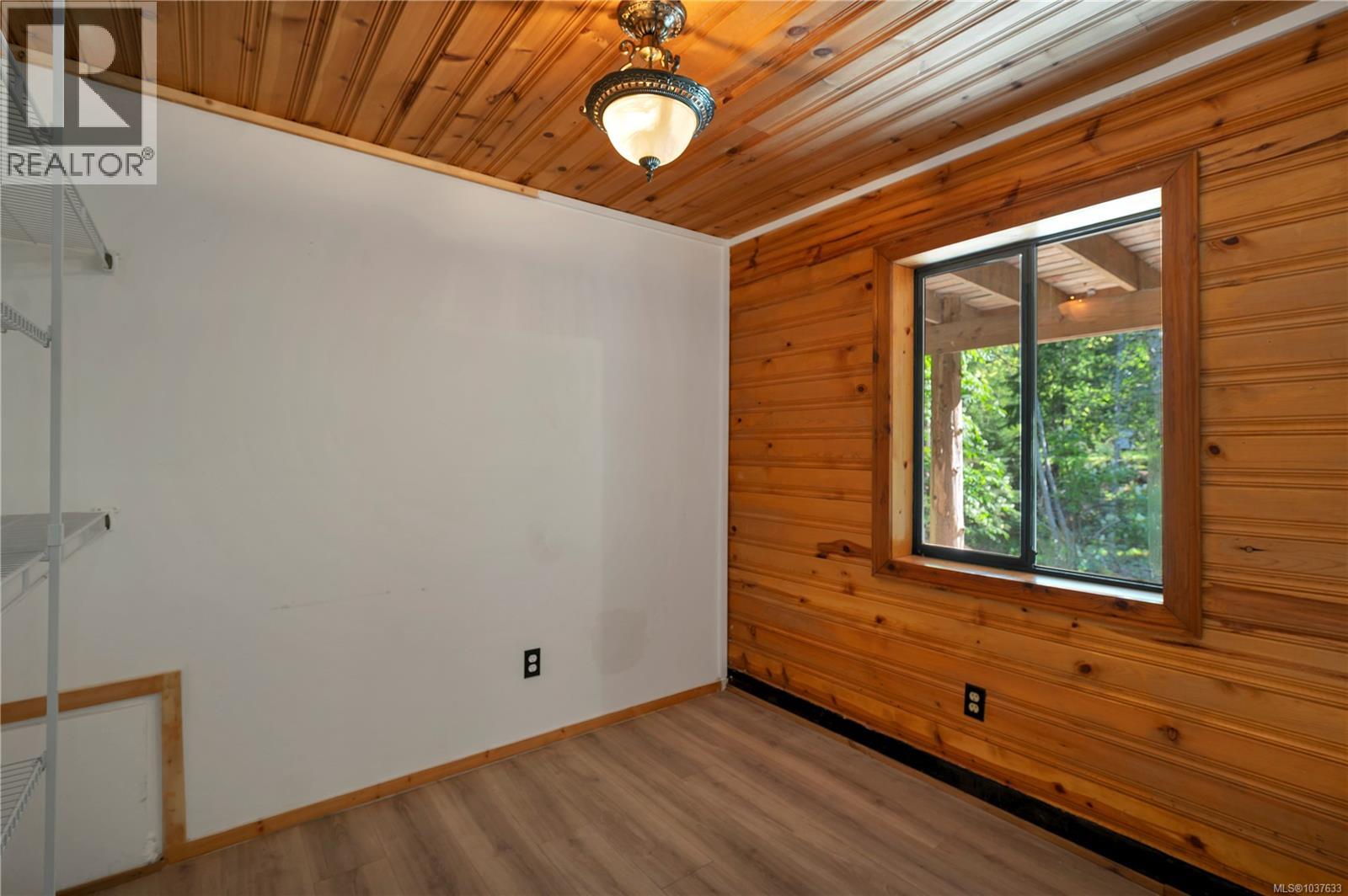 653 Green Rd - 15