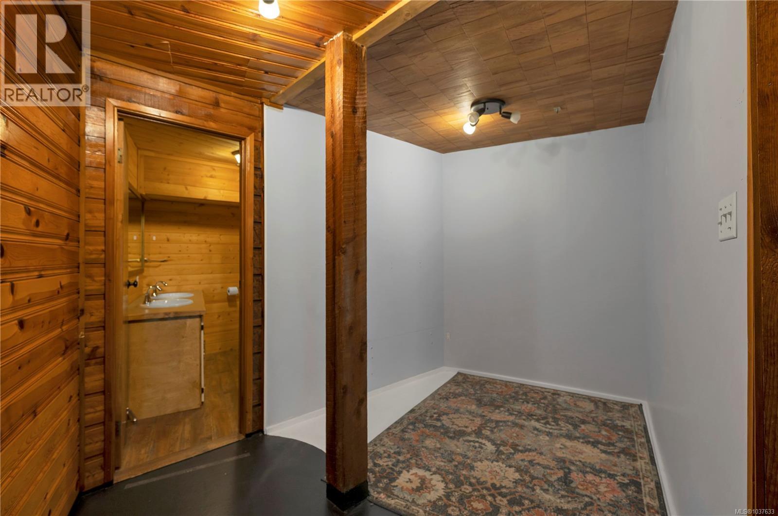 653 Green Rd - 18
