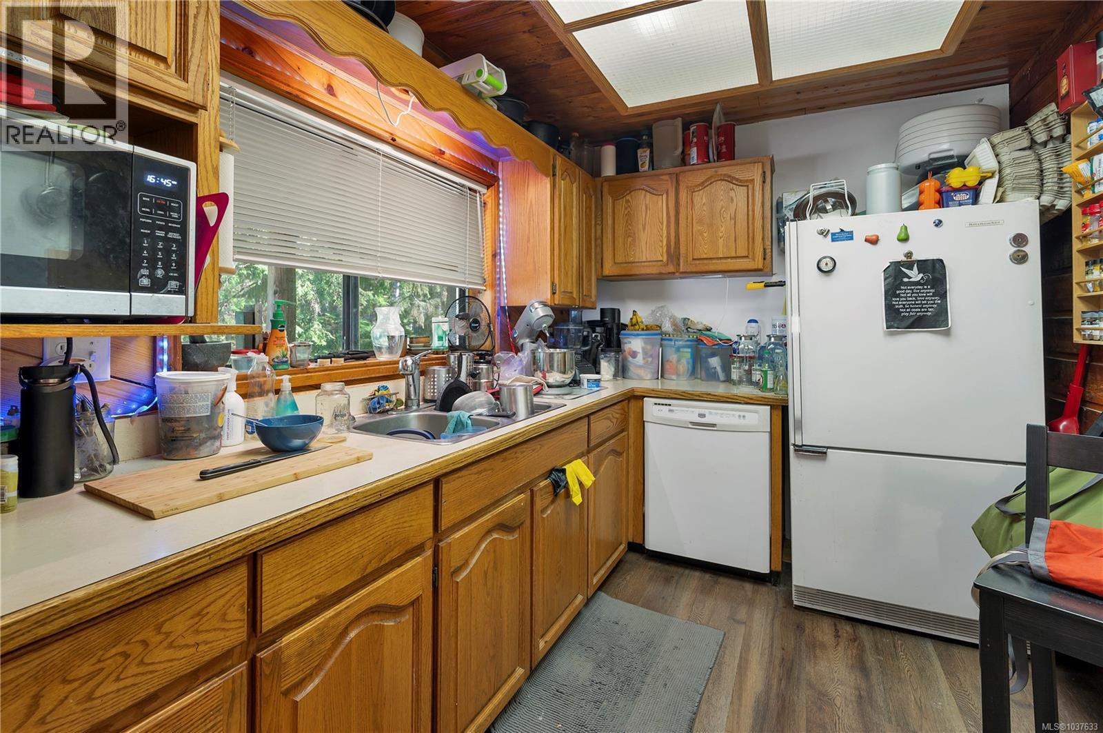 653 Green Rd - 24