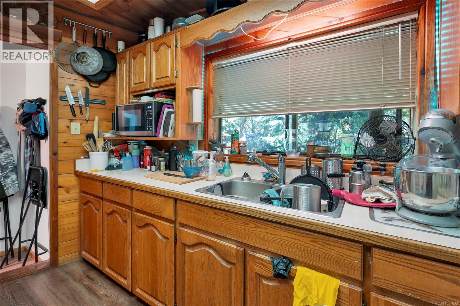 653 Green Rd - 30