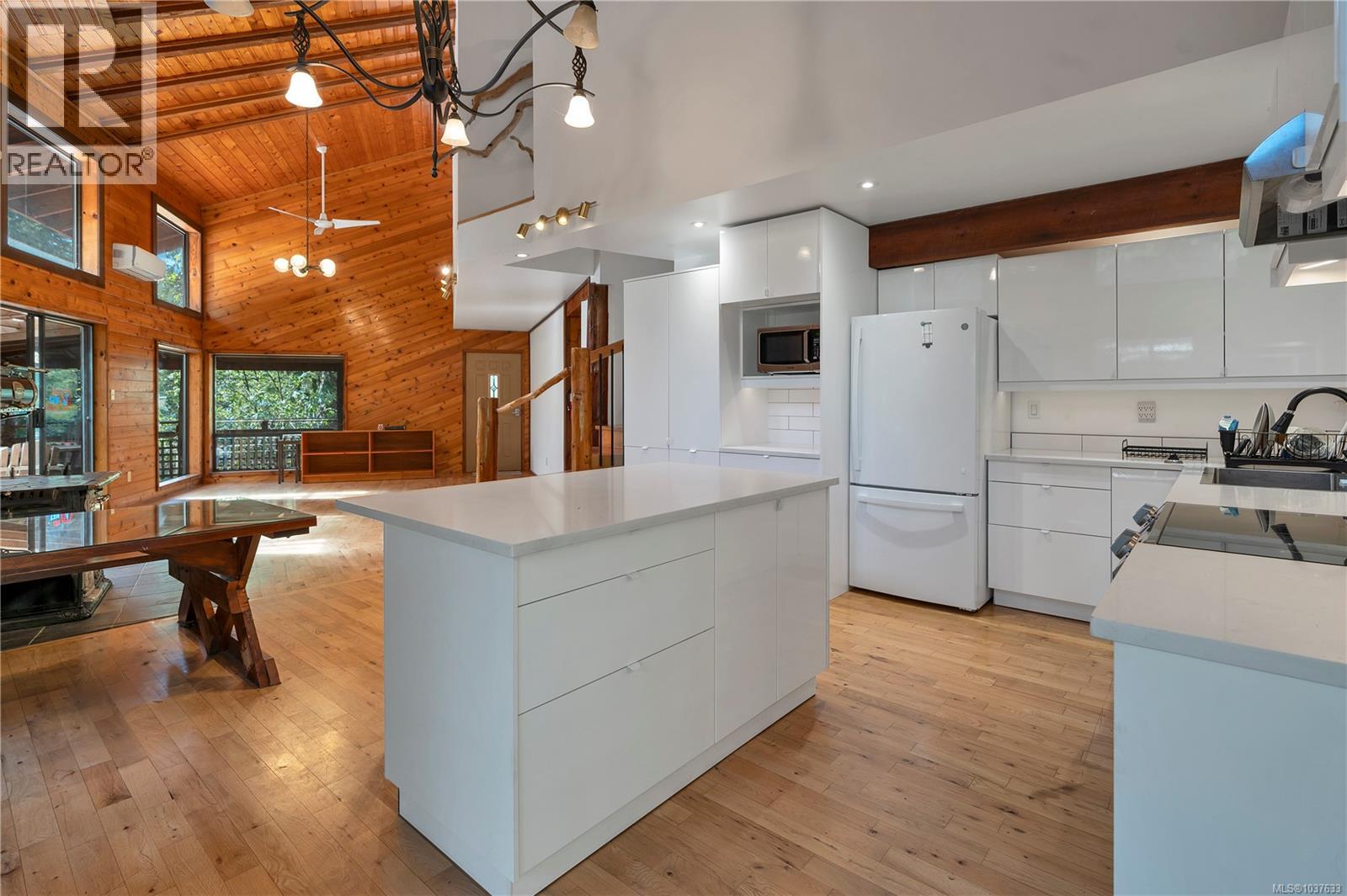 653 Green Rd - 31
