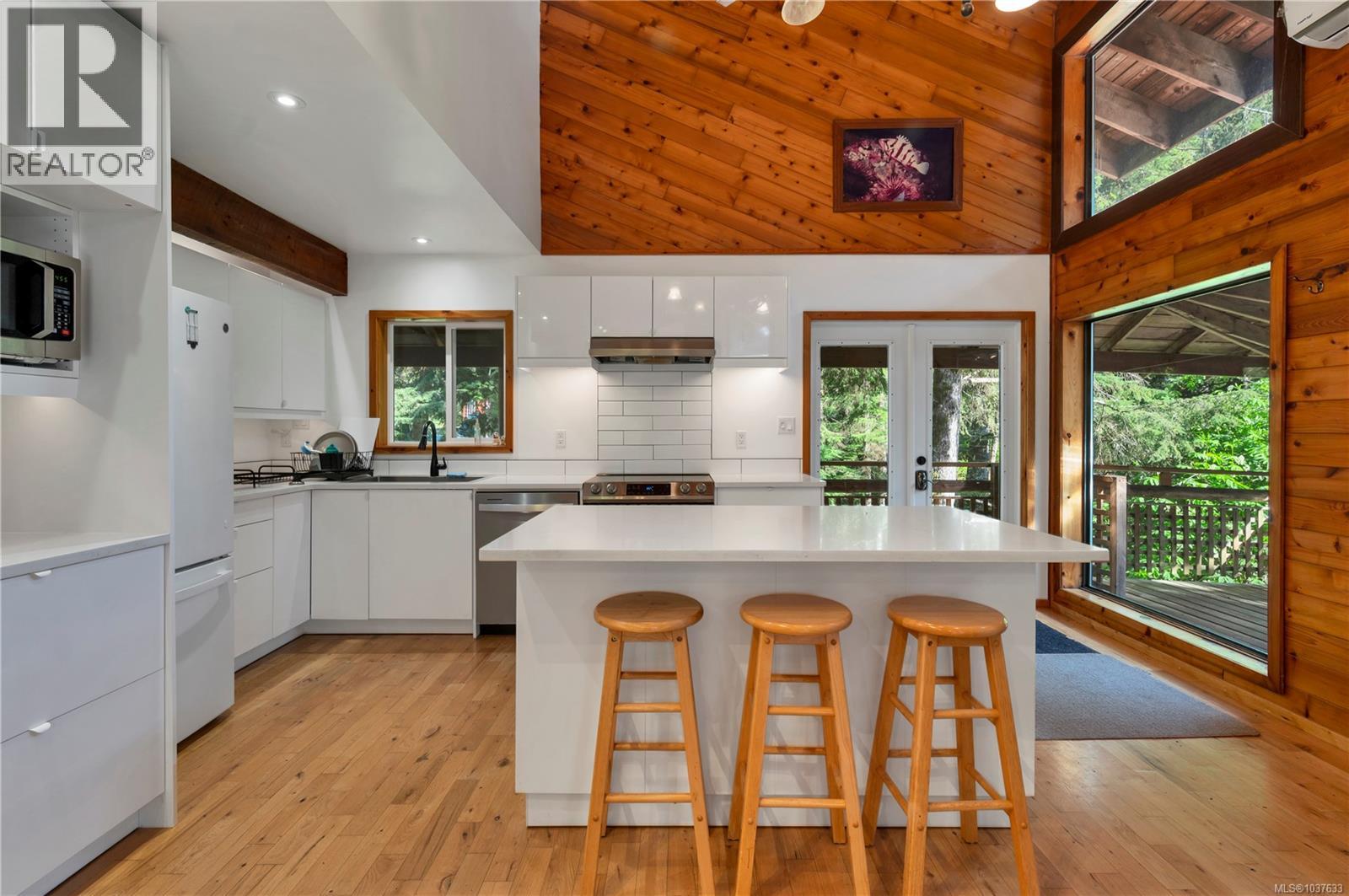 653 Green Rd - 34
