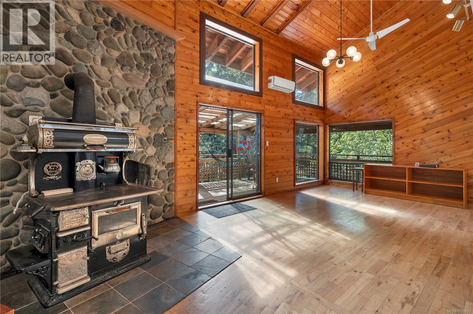 653 Green Rd - 35