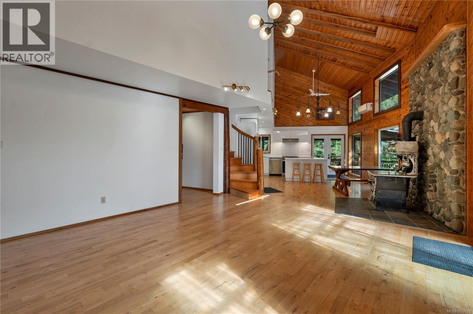 653 Green Rd - 36