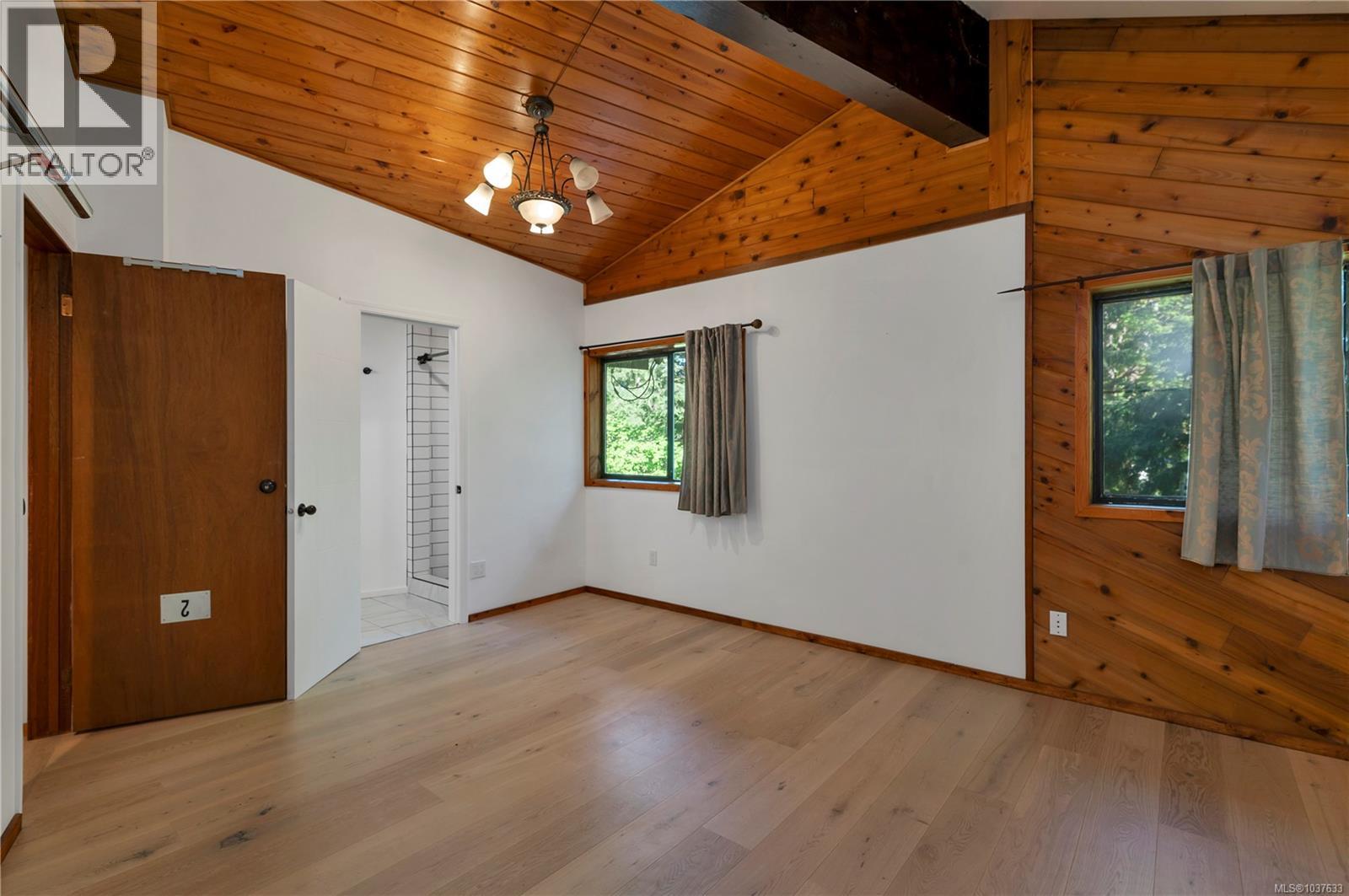 653 Green Rd - 41