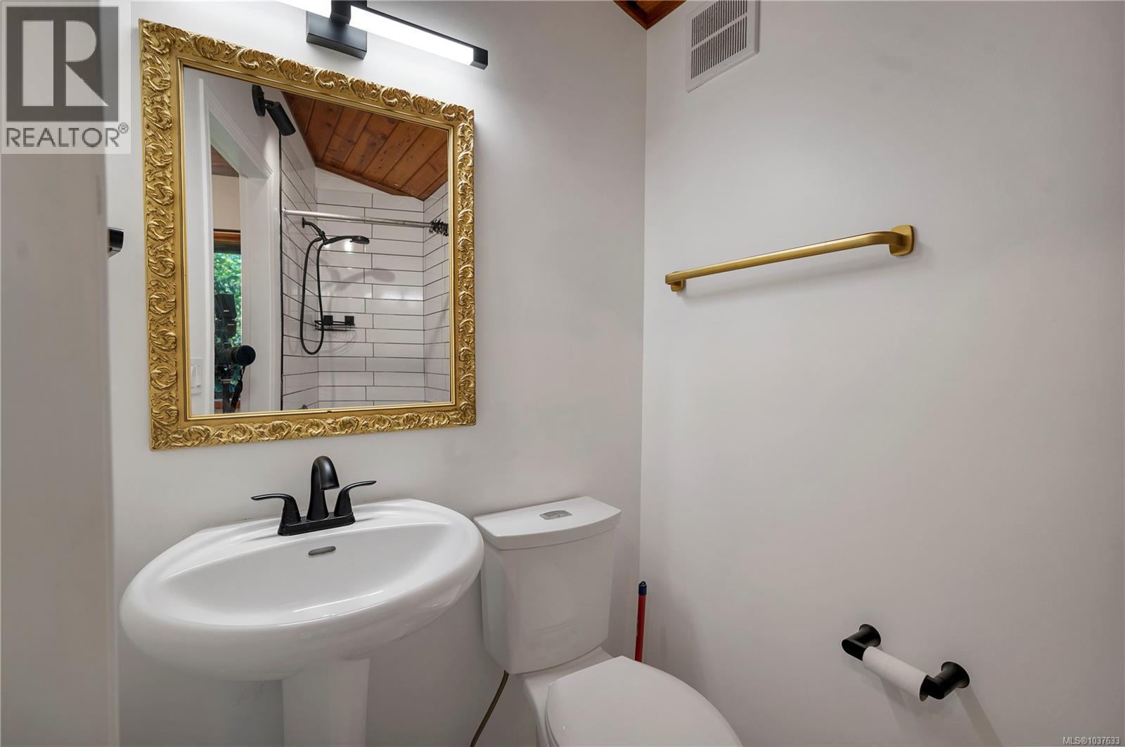 653 Green Rd - 43