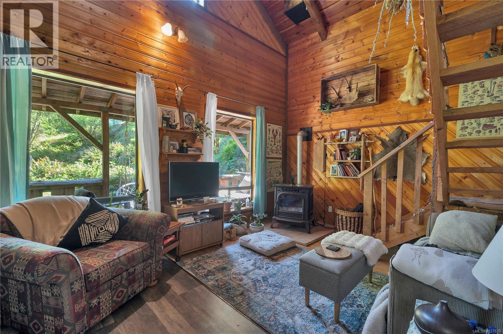 653 Green Rd - 55