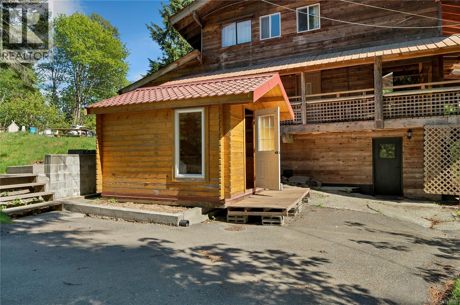 653 Green Rd - 64