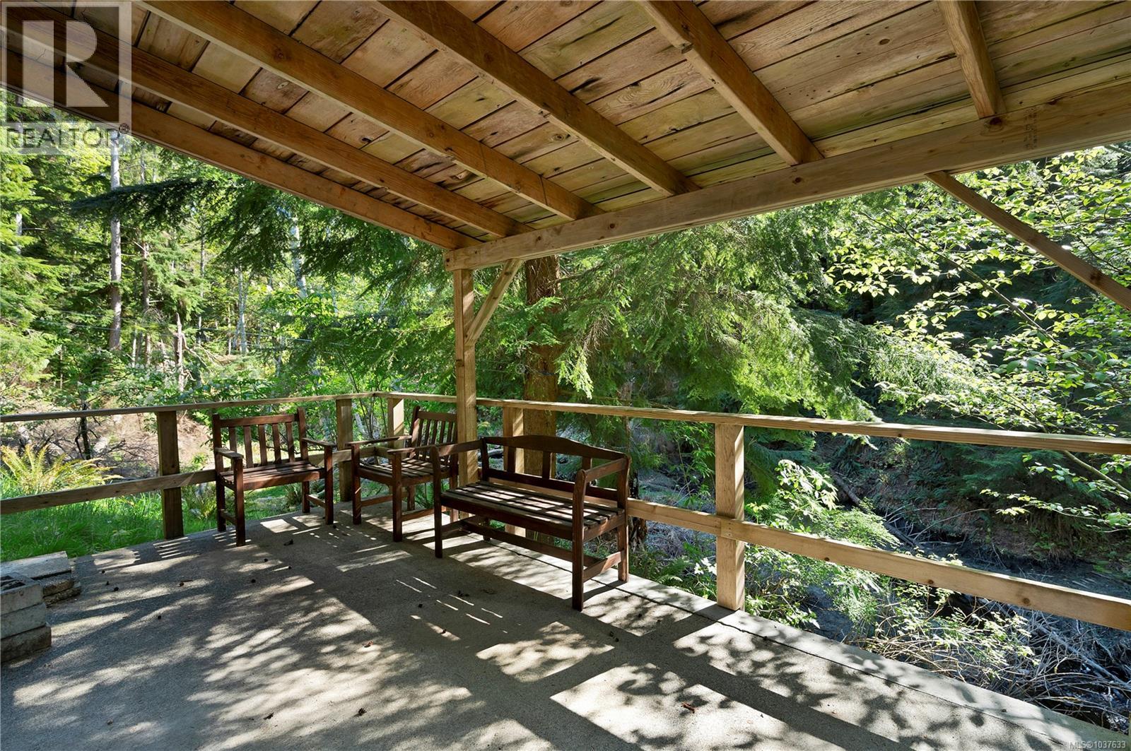653 Green Rd - 65