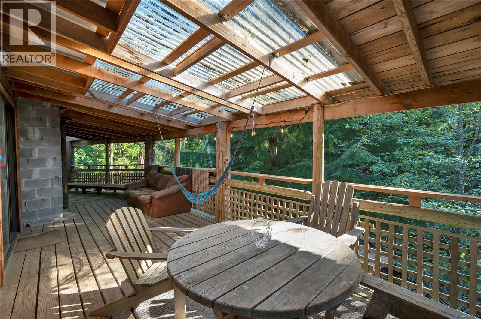653 Green Rd - 69