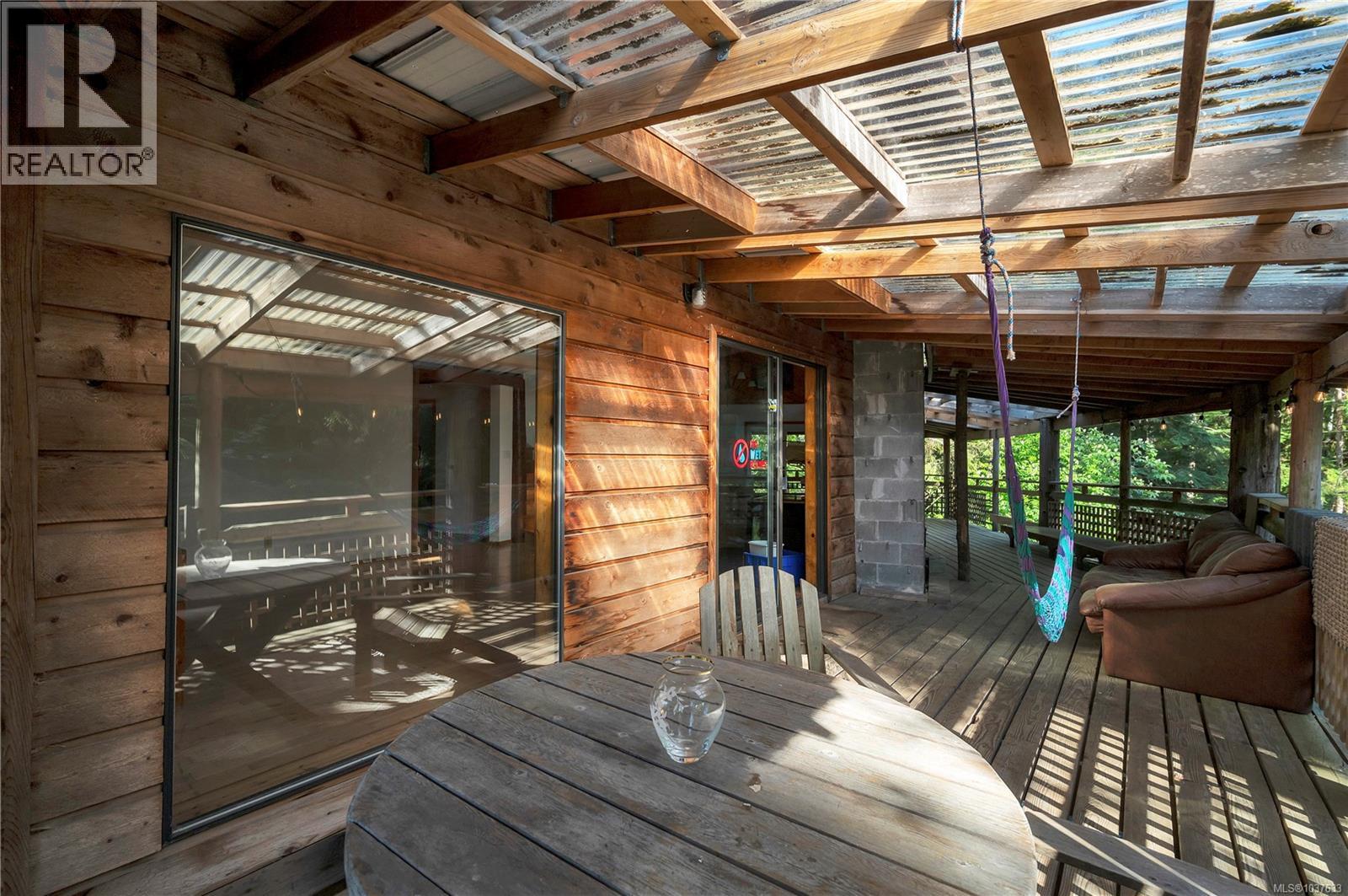 653 Green Rd - 70