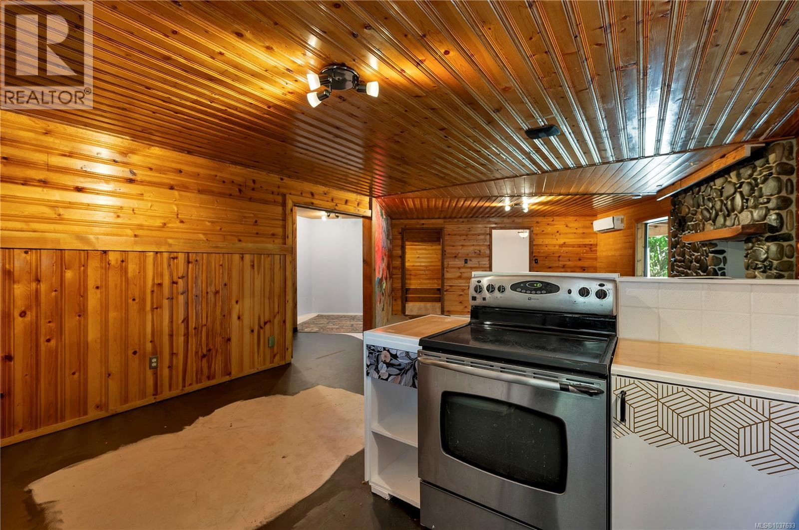 653 Green Rd - 8