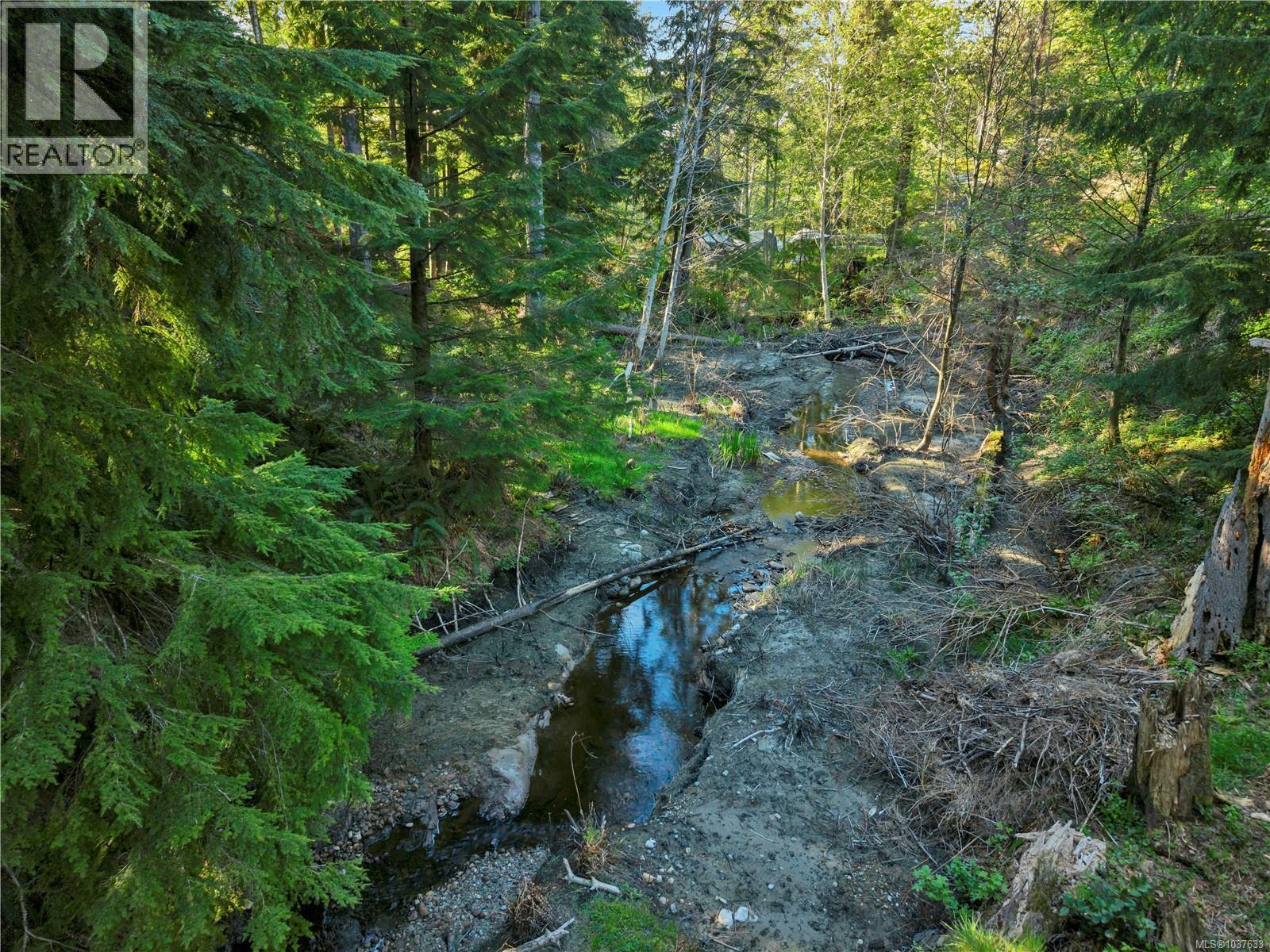 653 Green Rd - 85