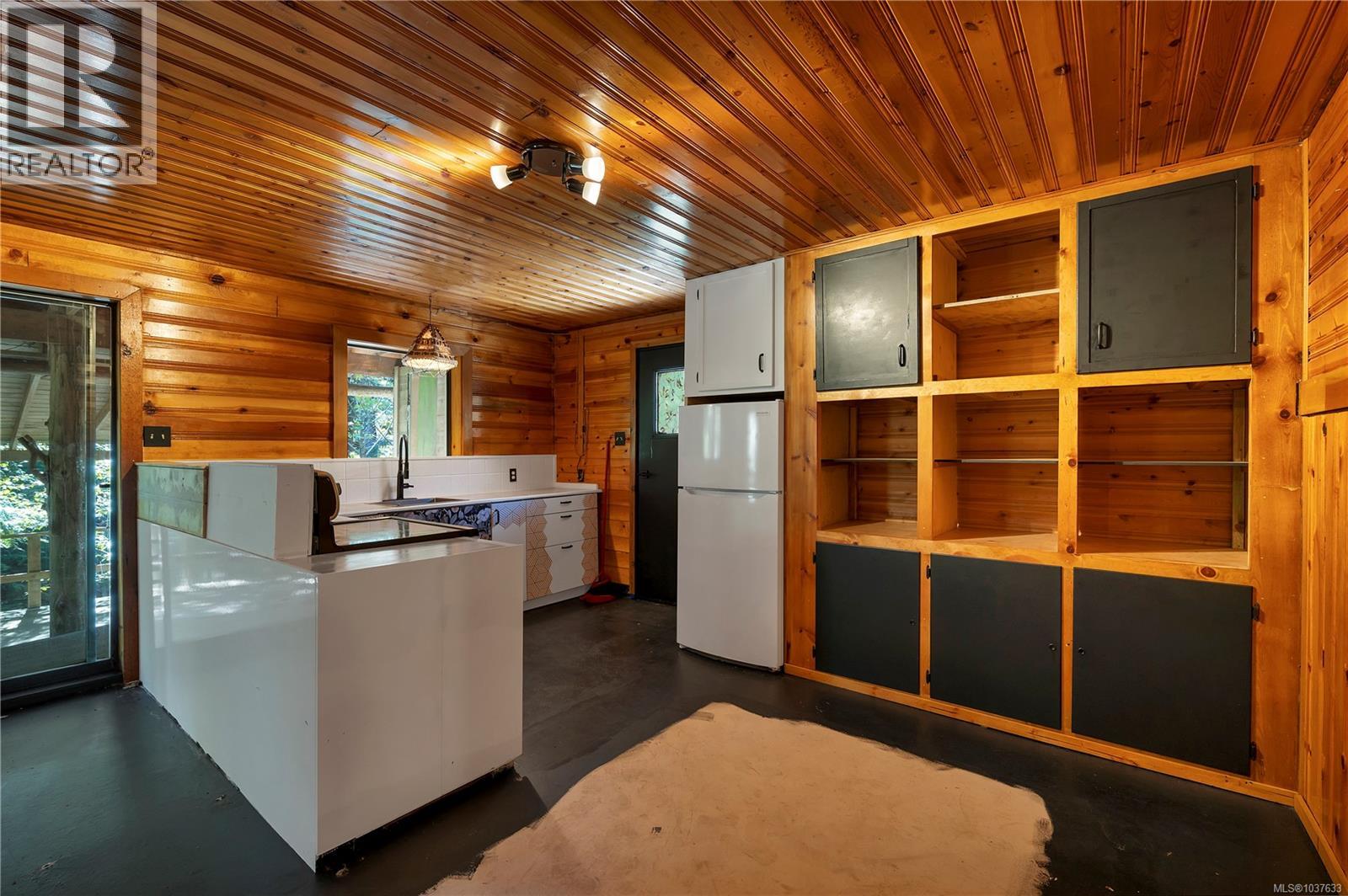 653 Green Rd - 9