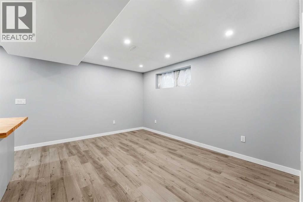 507 17 Avenue NW - 30