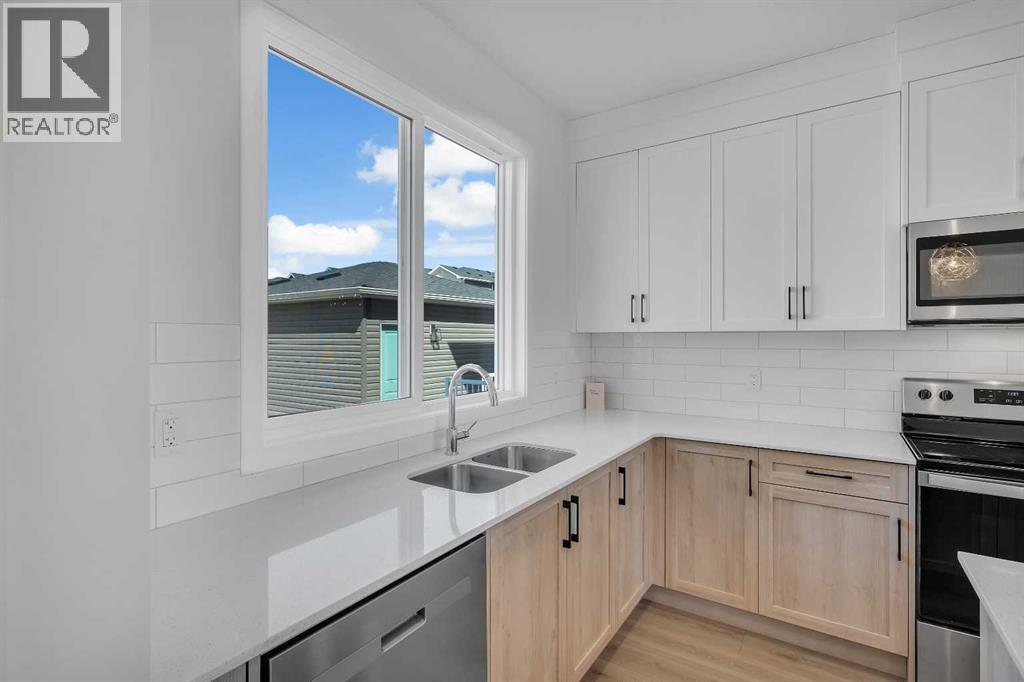 541 Bayview Street SW - 16