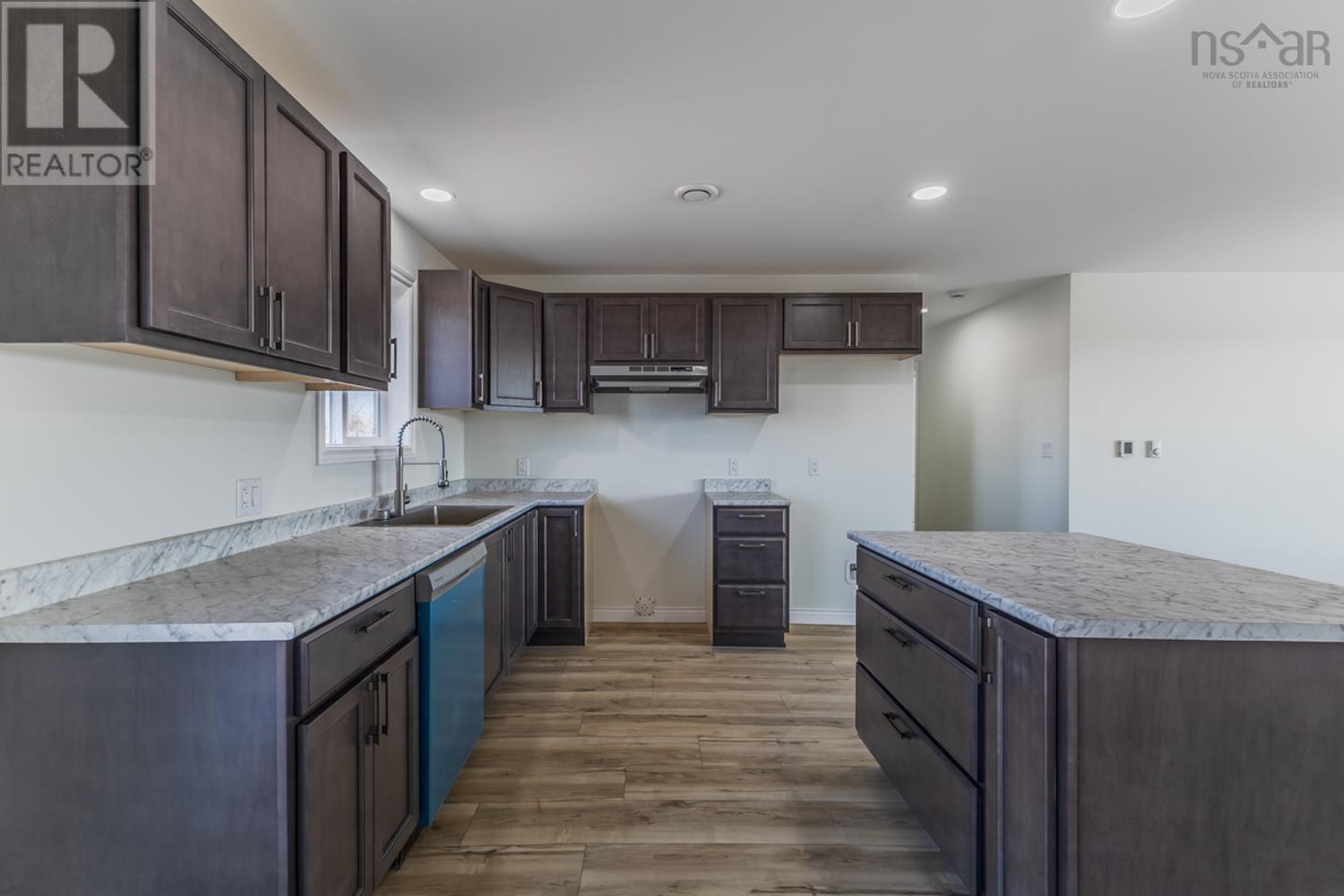 77 WEST NORTH RIVER Road - 6