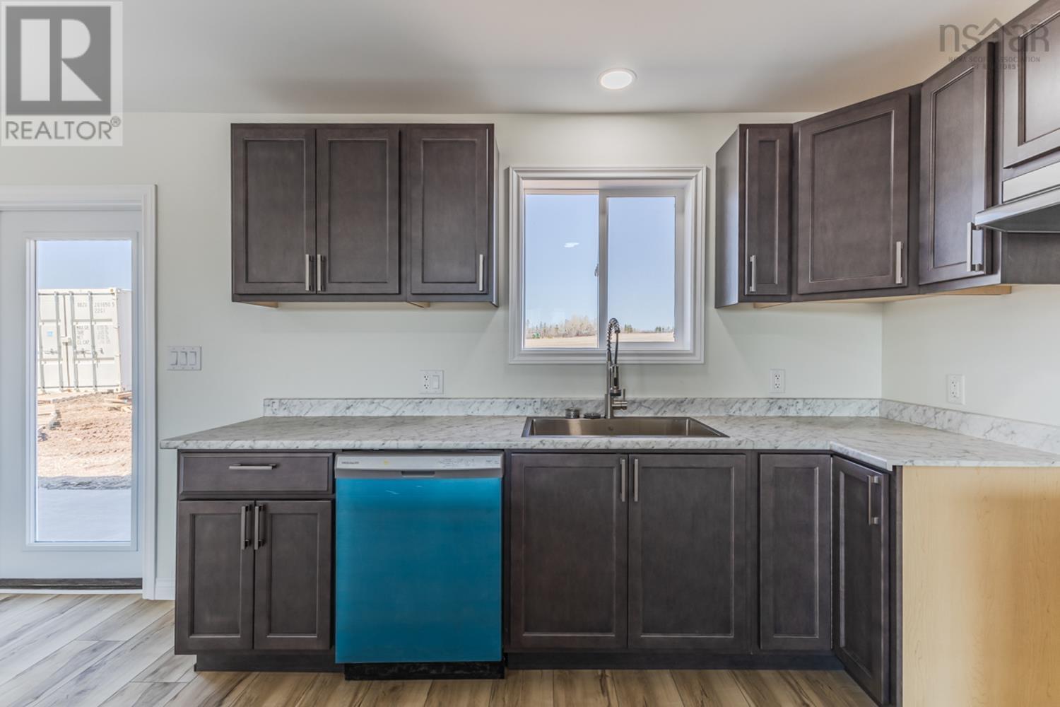 77 WEST NORTH RIVER Road - 4