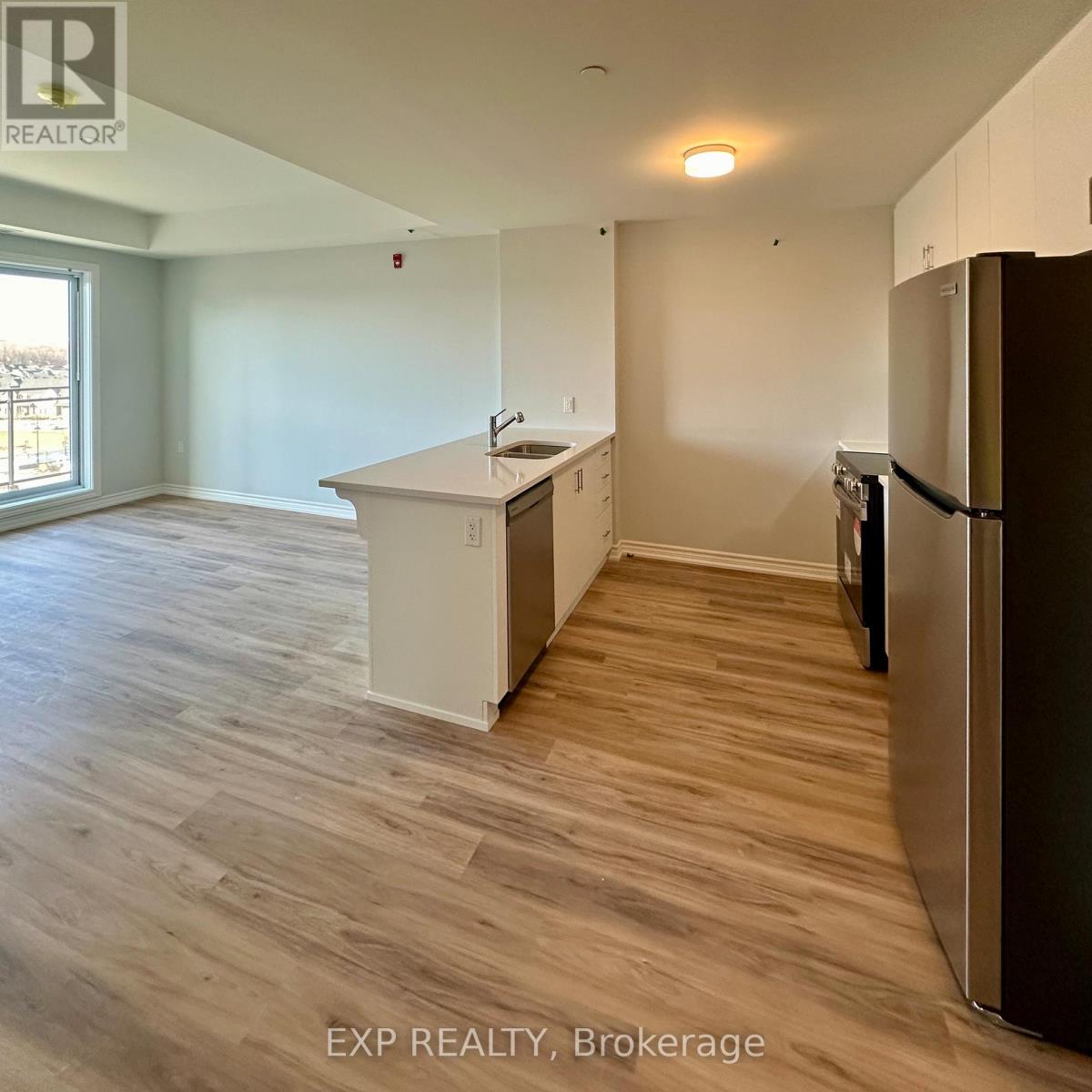 #604 1350 HEMLOCK ROAD - 14