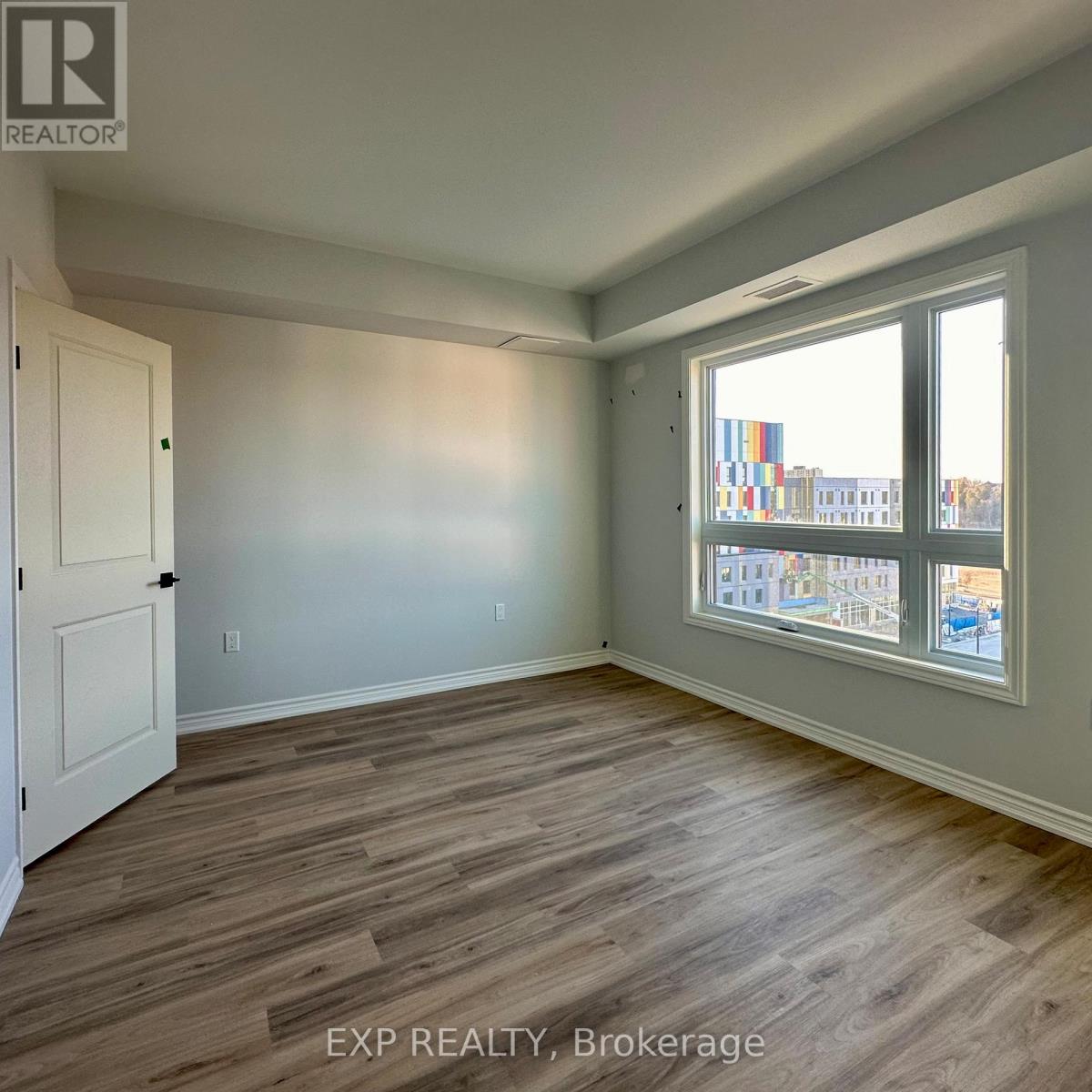 #604 1350 HEMLOCK ROAD - 19