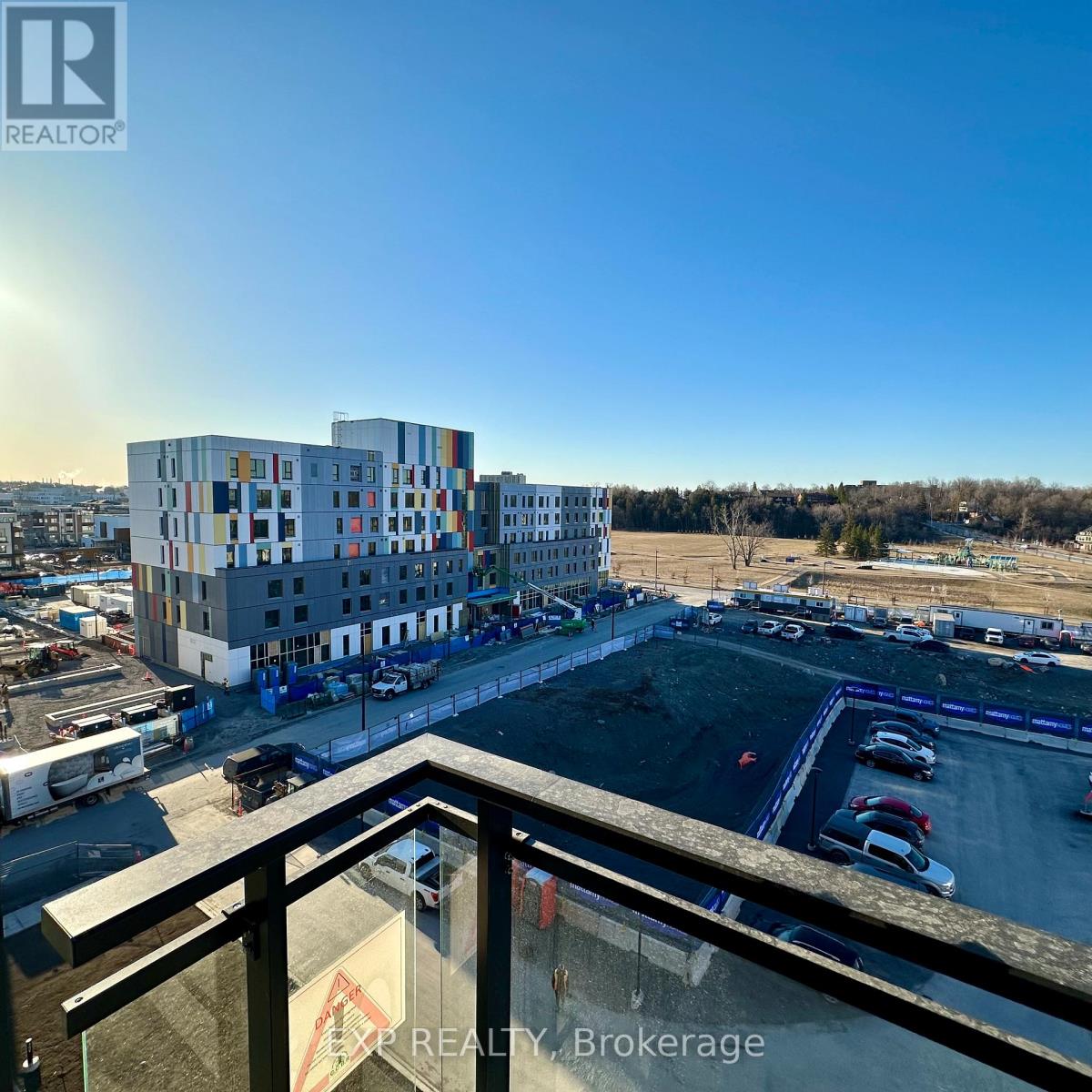 #604 1350 HEMLOCK ROAD - 23