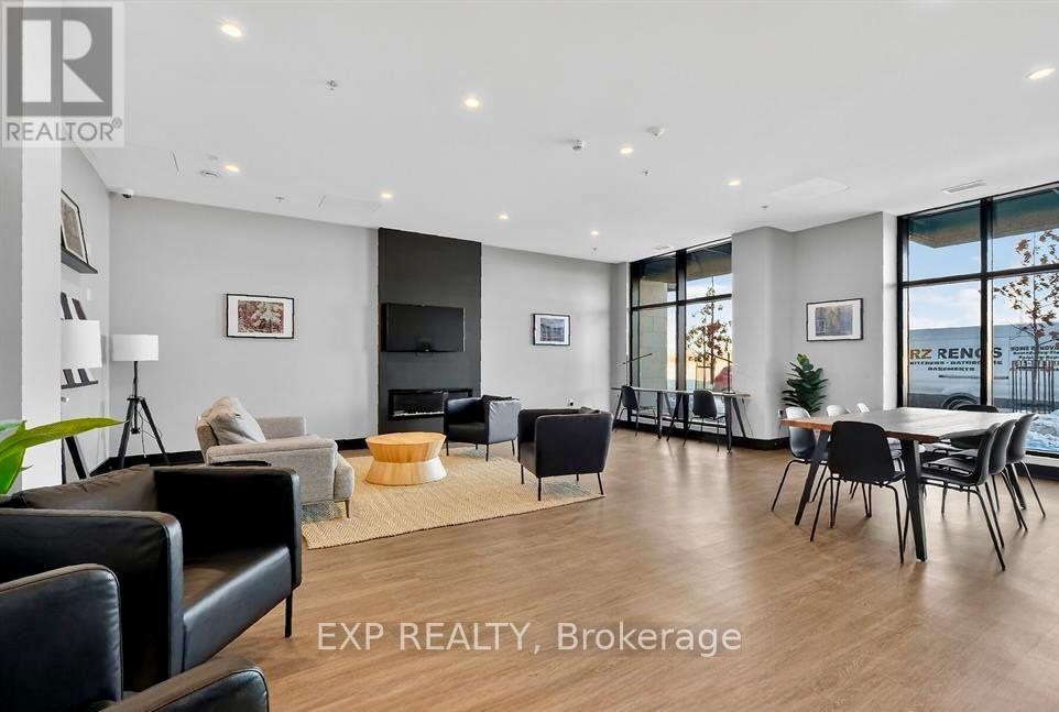 #604 1350 HEMLOCK ROAD - 9
