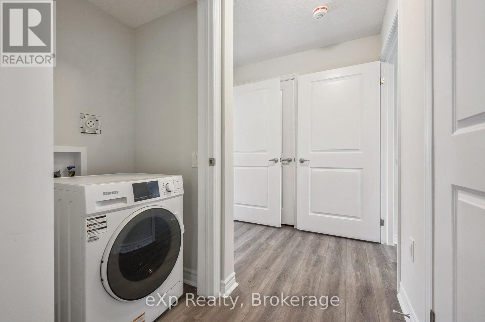 #10 465 GARAFRAXA STREET W - 20