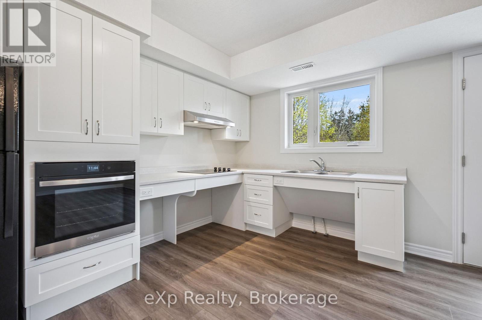 #10 465 GARAFRAXA STREET W - 7