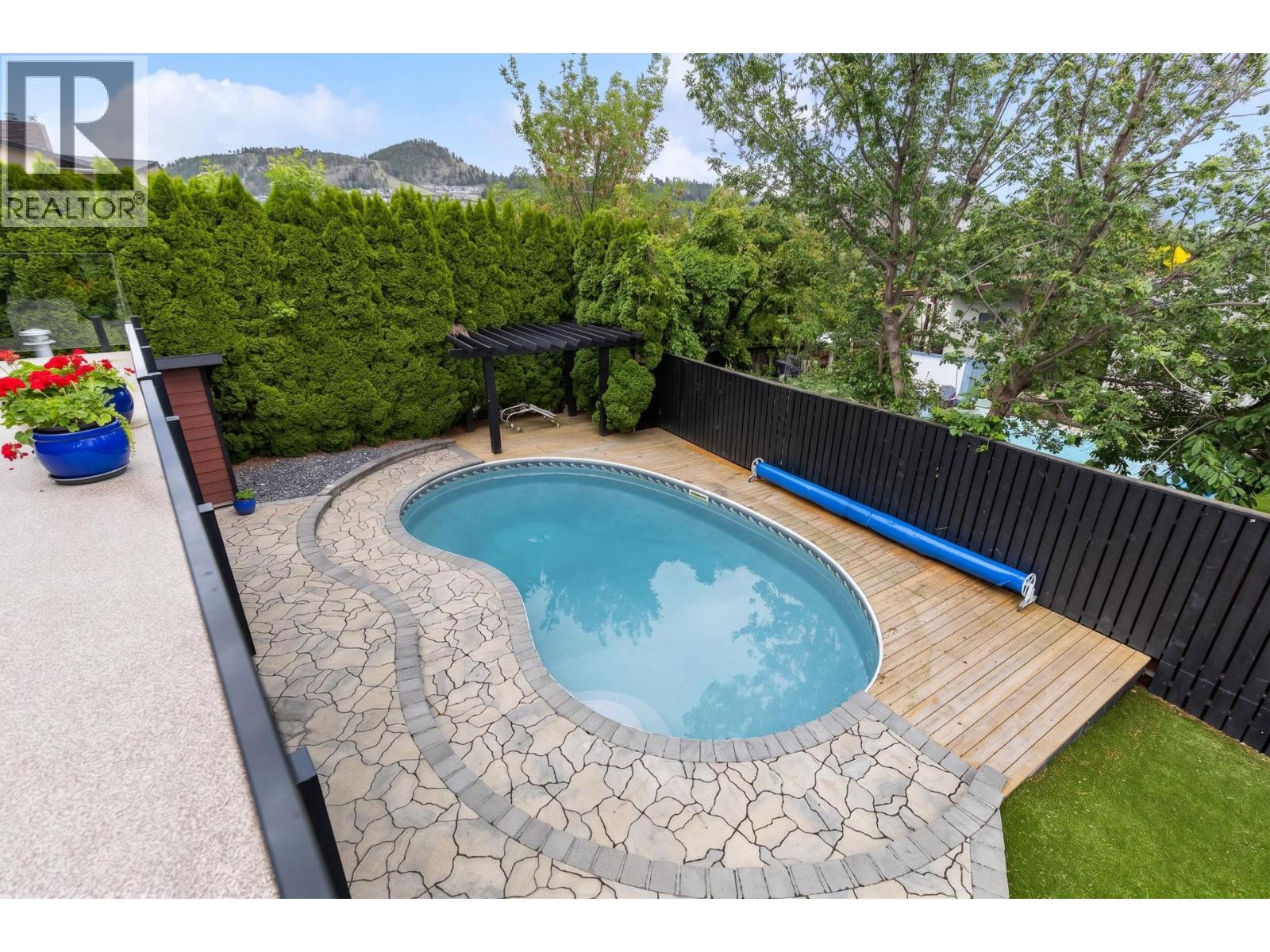 1703 Sonora Drive, Kelowna
