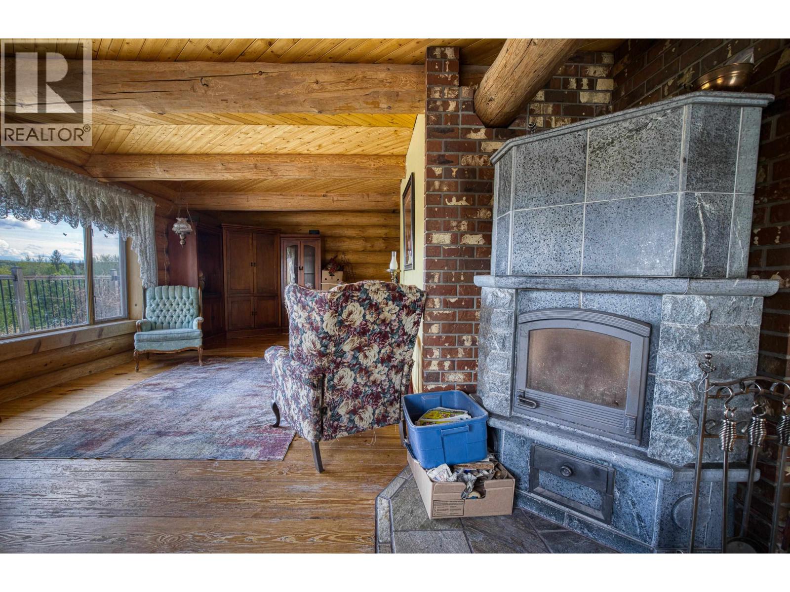 5785 SIMON LAKE ROAD, 100 Mile House