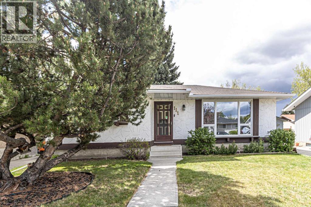 111 Lynnview Way SE - 2