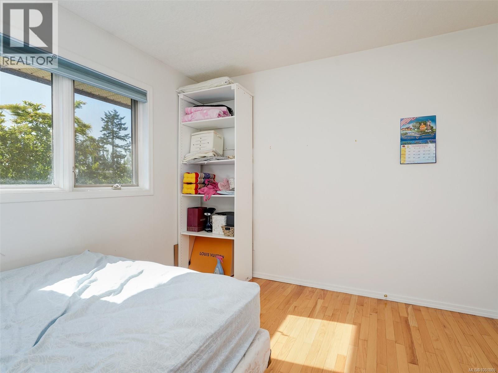 6 Bed, 4 Bath House for Sale in Central Saanich – 3191 Martindale Rd, Central Saanich - Image 31