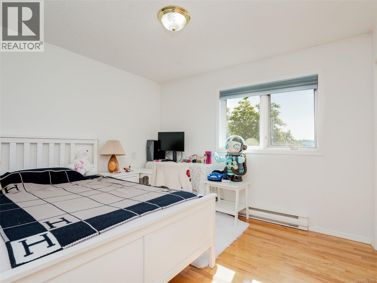 6 Bed, 4 Bath House for Sale in Central Saanich – 3191 Martindale Rd, Central Saanich - Image 30