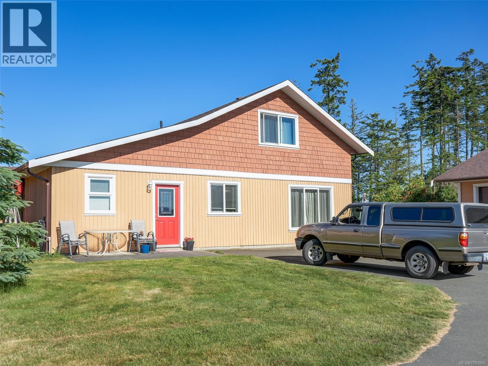 6 Bed, 4 Bath House for Sale in Central Saanich – 3191 Martindale Rd, Central Saanich - Image 4