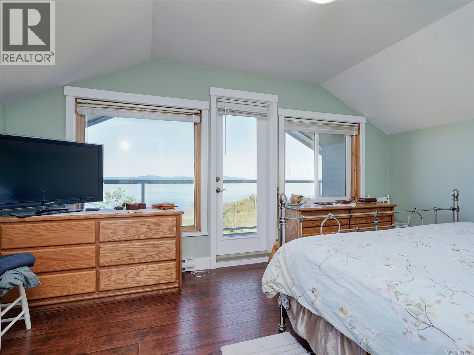 6 Bed, 4 Bath House for Sale in Central Saanich – 3191 Martindale Rd, Central Saanich - Image 20