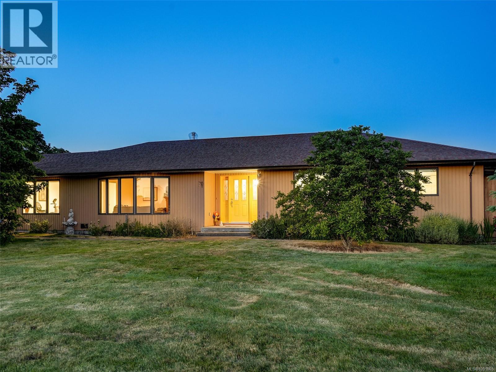 6 Bed, 4 Bath House for Sale in Central Saanich – 3191 Martindale Rd, Central Saanich - Image 32