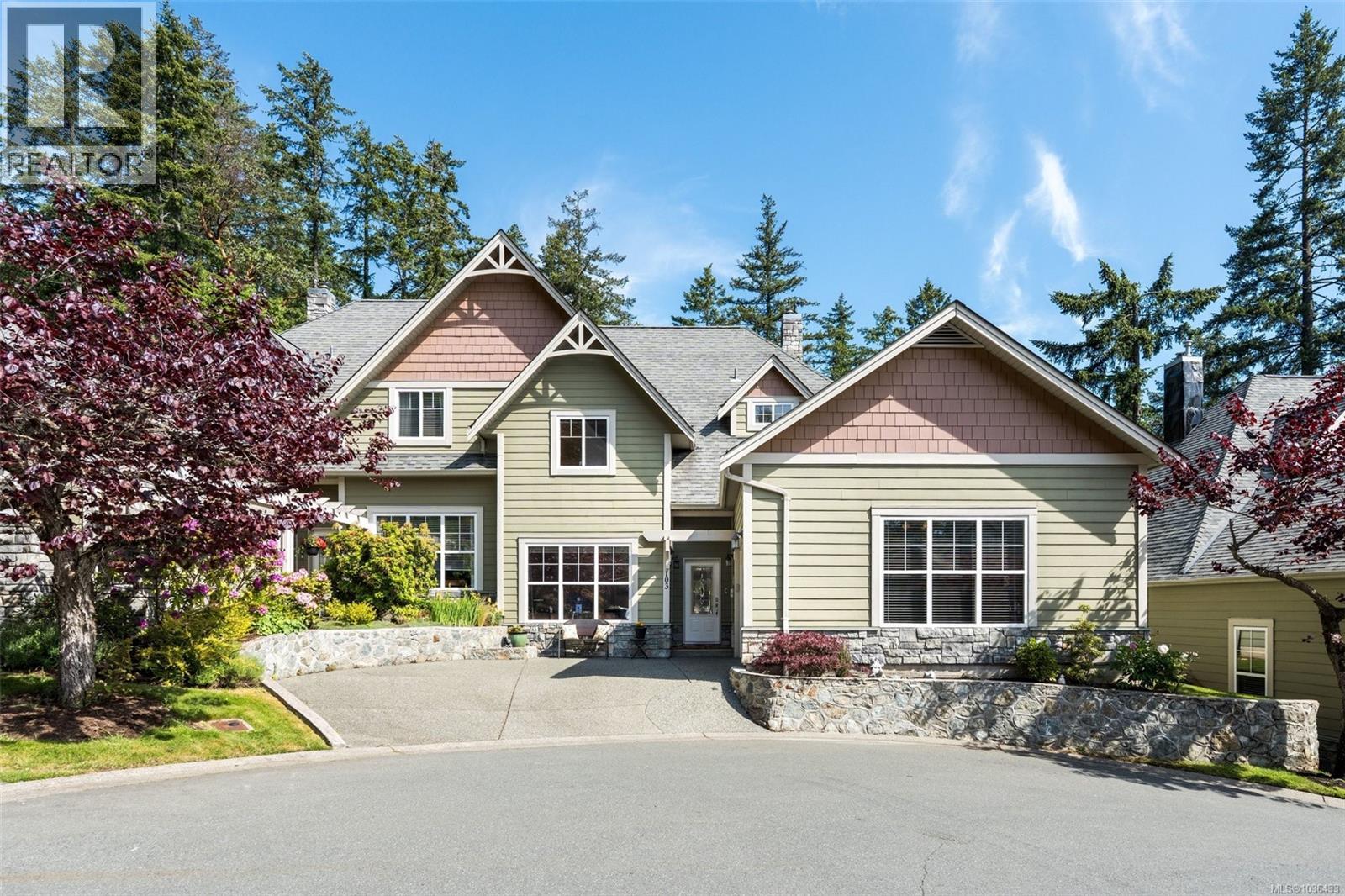 #103 945 Bear Mountain Pkwy - 1