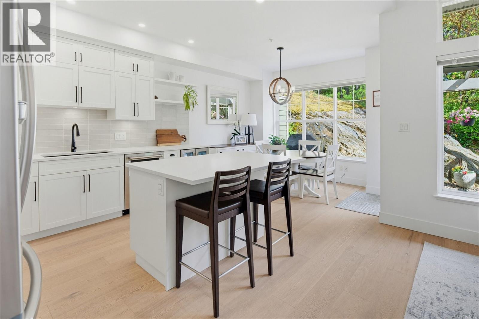 #103 945 Bear Mountain Pkwy - 11