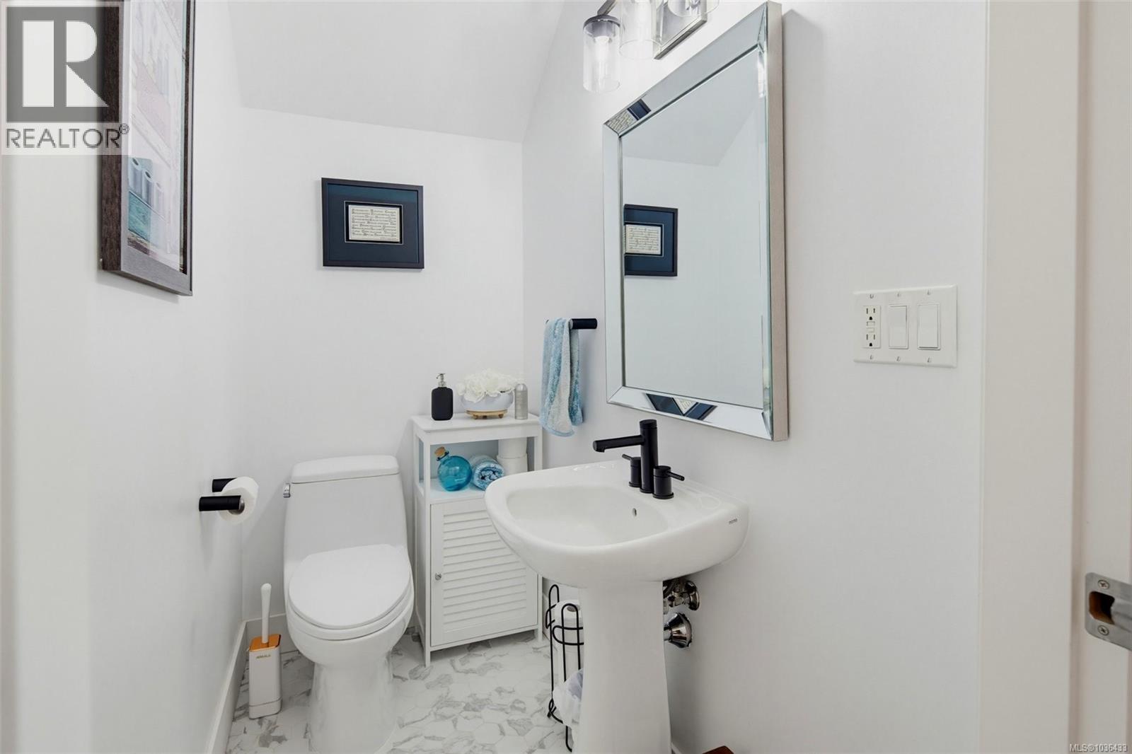 #103 945 Bear Mountain Pkwy - 22