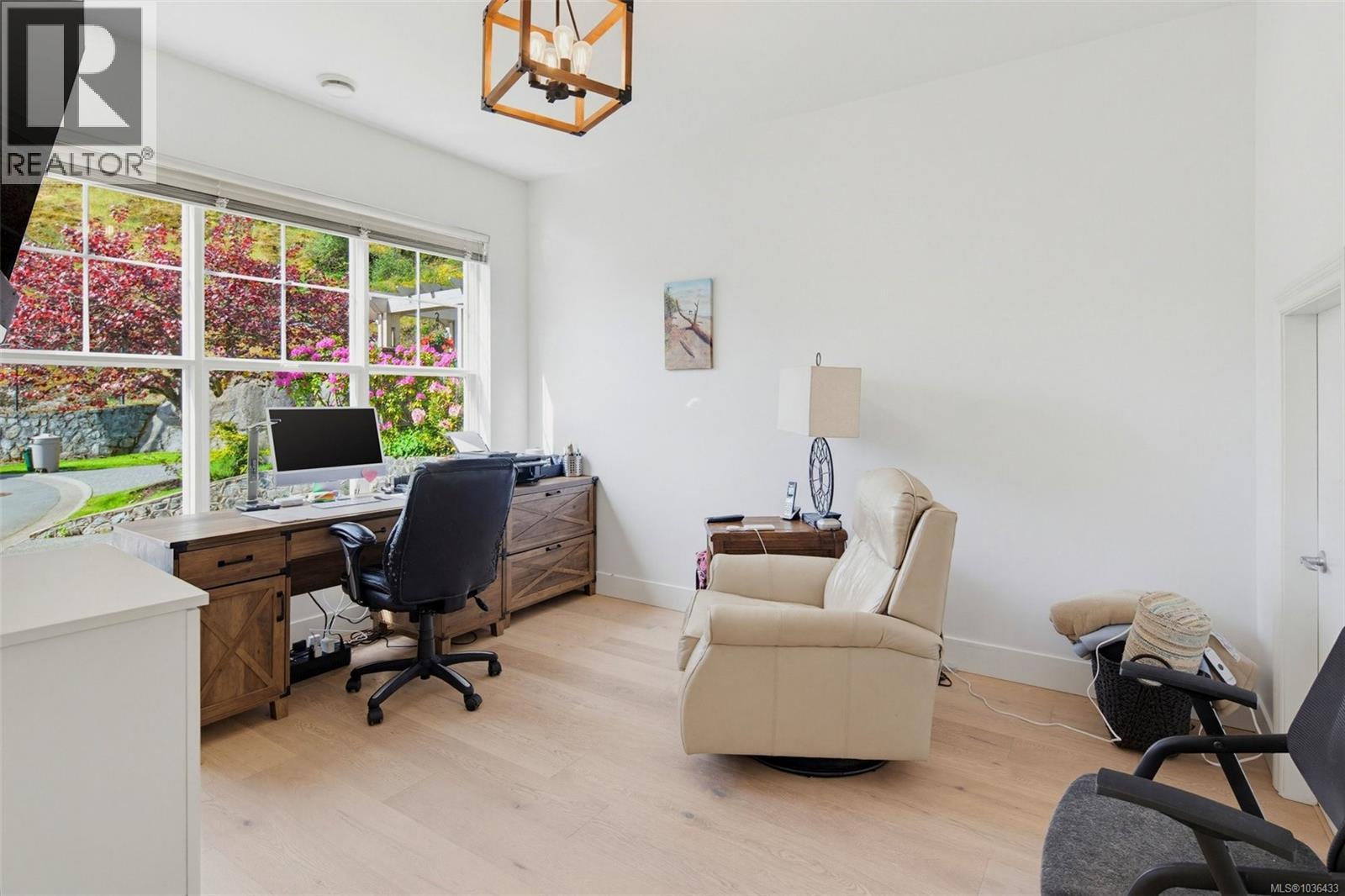 103 945 Bear Mountain Pkwy, Langford