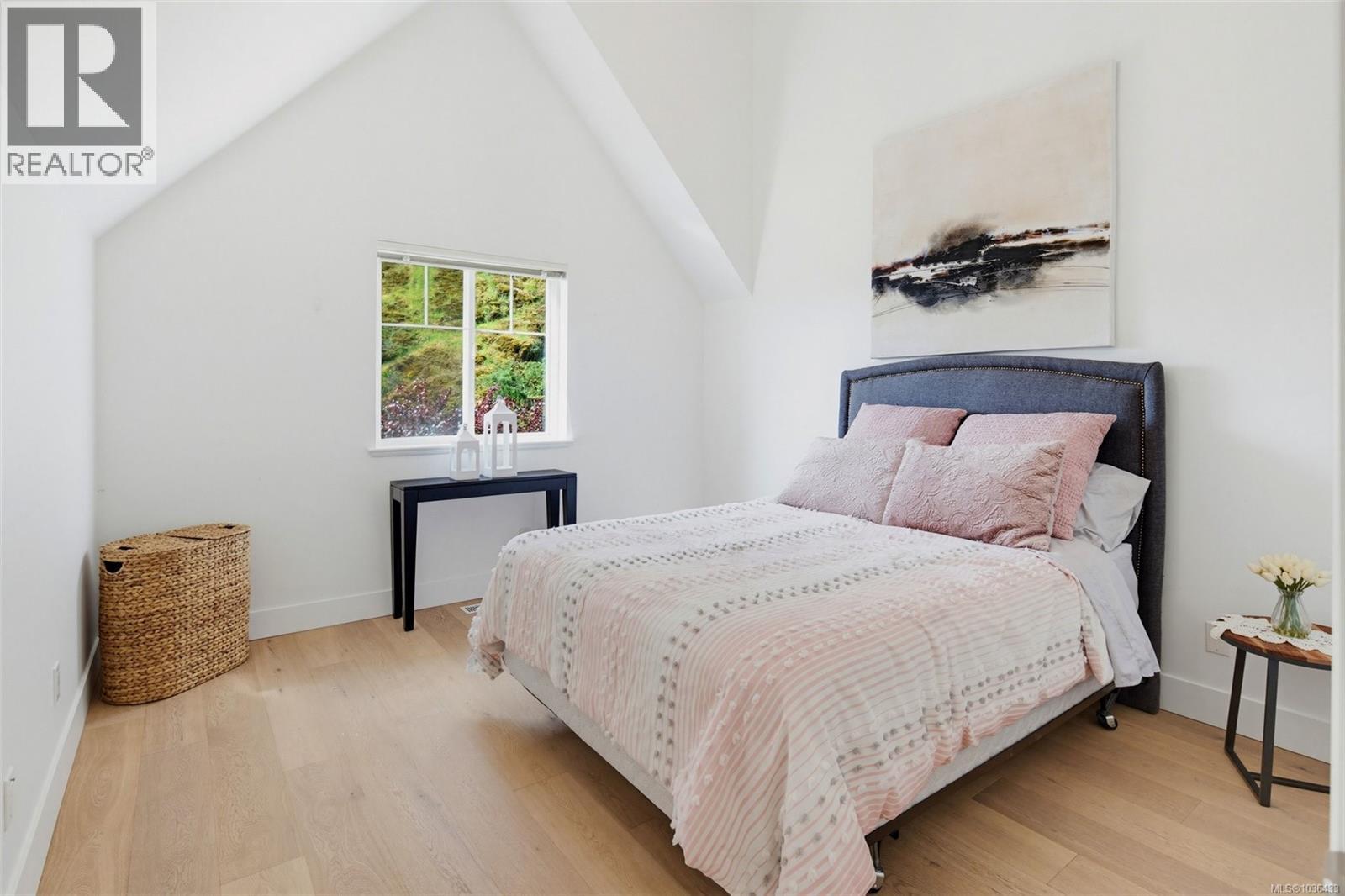 #103 945 Bear Mountain Pkwy - 26