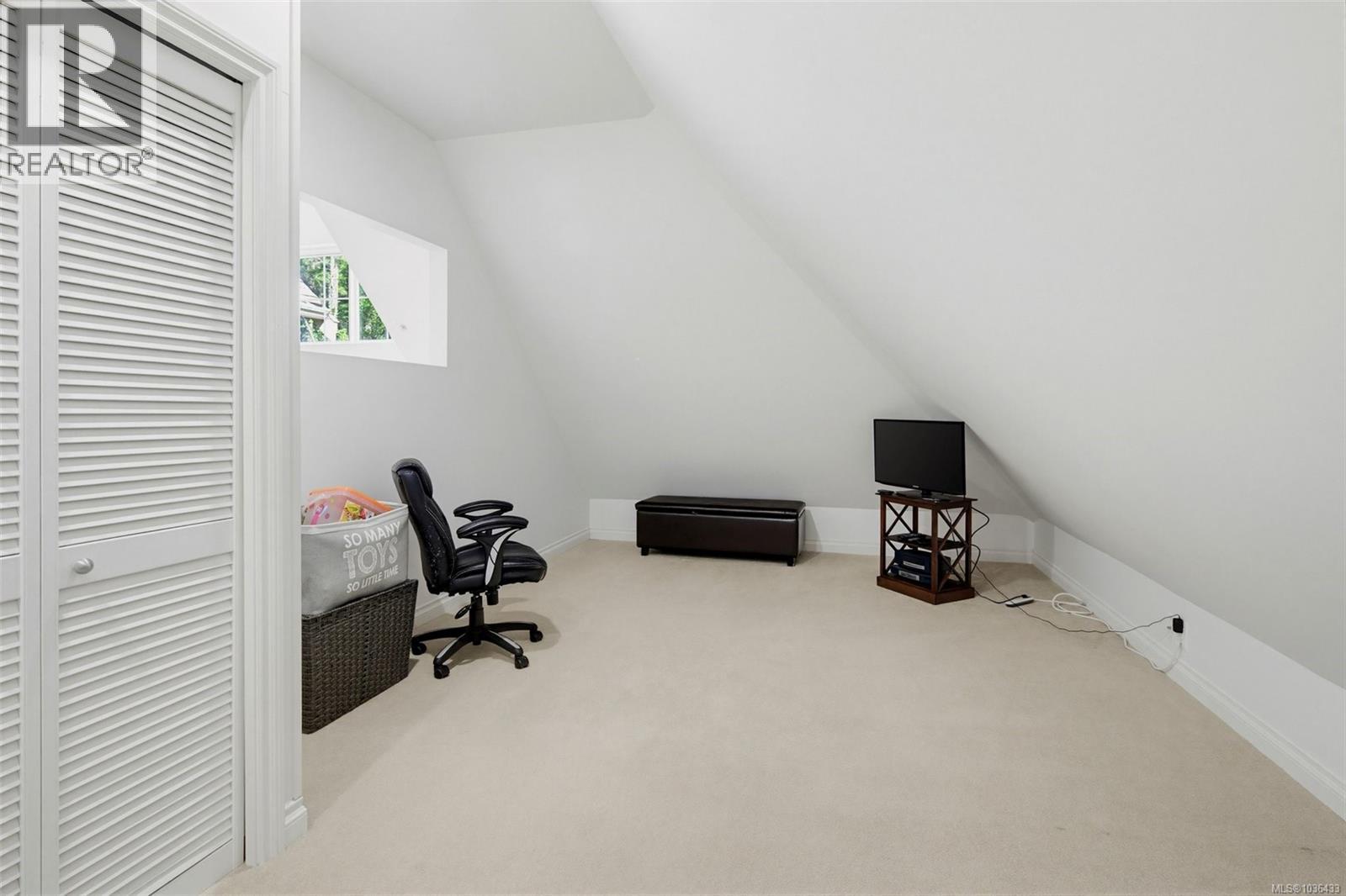 103 945 Bear Mountain Pkwy, Langford