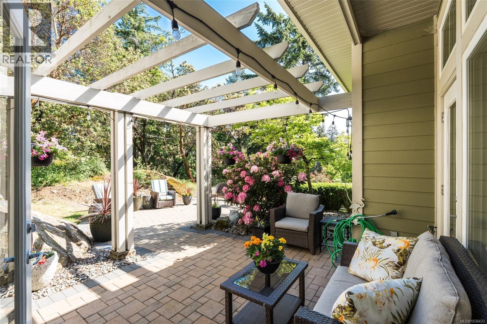 #103 945 Bear Mountain Pkwy - 36