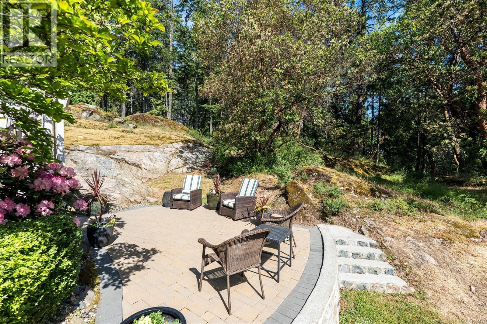 #103 945 Bear Mountain Pkwy - 37