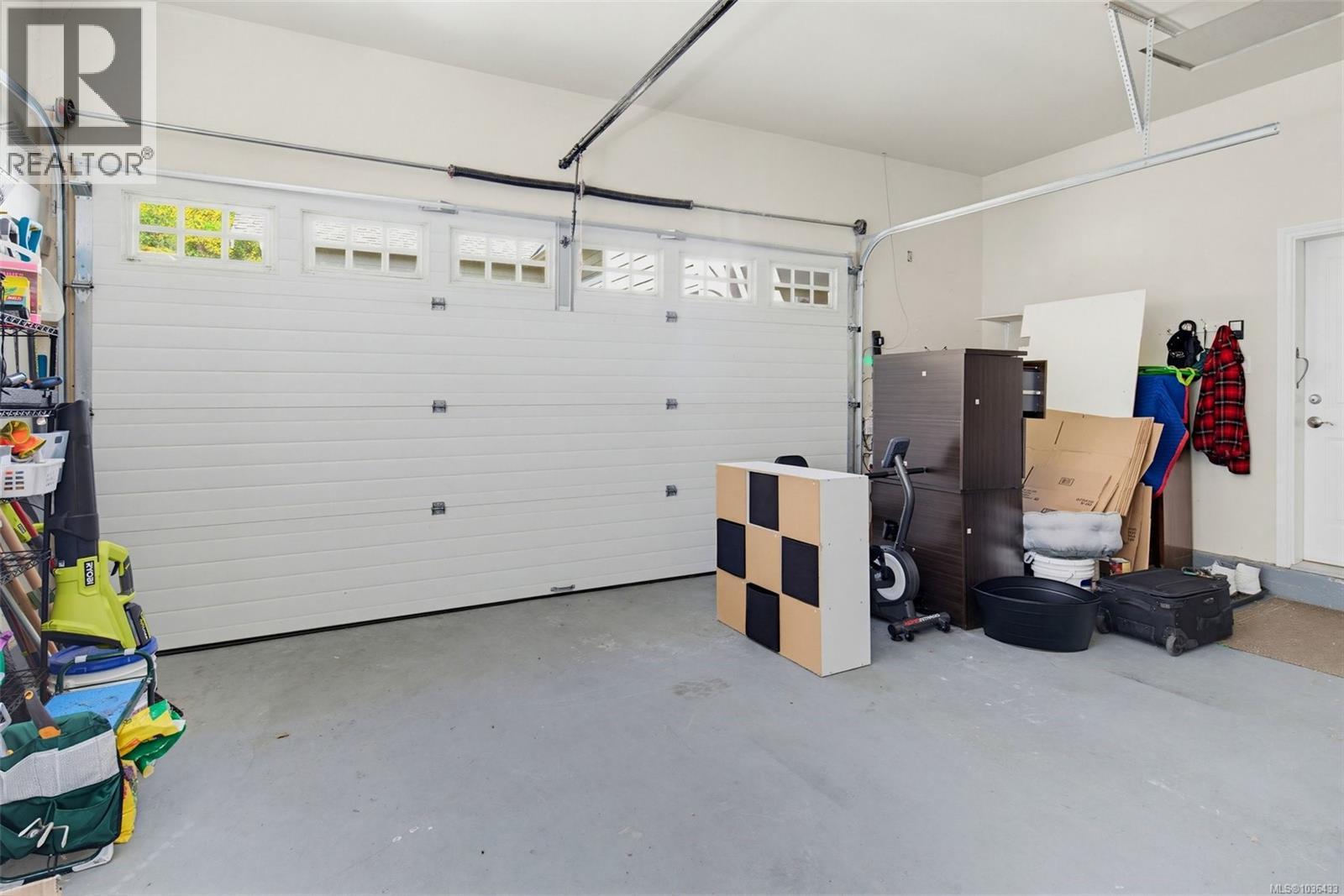 #103 945 Bear Mountain Pkwy - 39